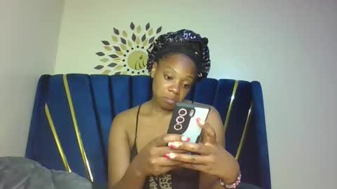 Pretty online show from February 8, 3:48 pm