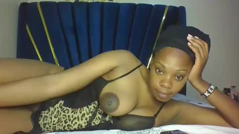 Pretty online show from January 9, 8:25 pm