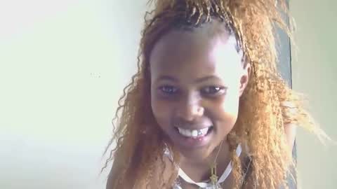 pretty_africanah online show from May 9, 4:24 pm