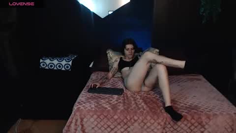 pretty_cristal22 online show from March 3, 1:34 am