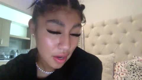 pretty_girl828687 online show from March 17, 8:36 pm