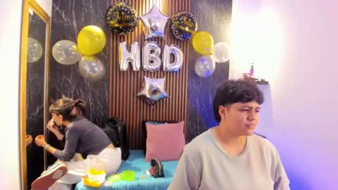 pretty_honey22 online show from June 24, 1:34 am