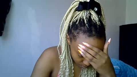 pretty jazminee online show from June 15, 7:22 am