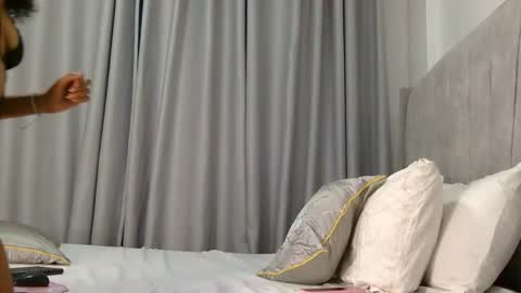 pretty_josey online show from March 4, 5:37 am