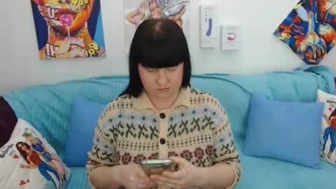 pretty_malika online show from February 17, 4:44 am