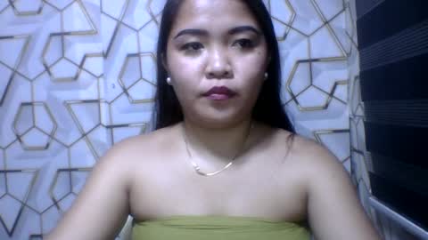 pretty_pharsa online show from June 18, 10:09 am