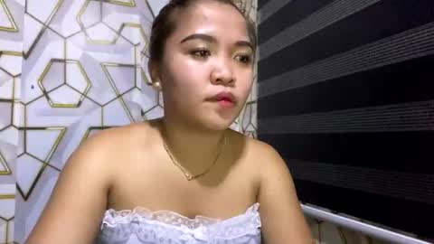 pretty_pharsa online show from June 21, 8:10 am