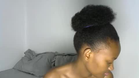 Pretty doll online show from November 18, 10:35 pm