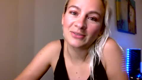 Missy  Jack online show from March 1, 4:55 pm