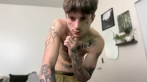 pretty boy online show from August 4, 2:29 am