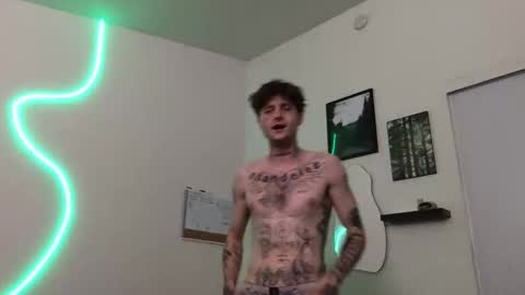 pretty boy online show from November 4, 4:58 am