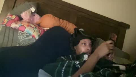 prettyfacefemale online show from March 13, 5:44 am