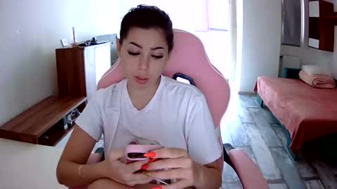 Snapshot of prettyjulliette chatting on September 30, 12:04 pm prettyjulliette online show from September 30, 12:04 pm