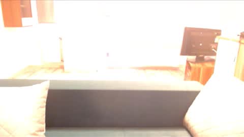 Snapshot of prettyjulliette chatting on March 12, 4:02 pm prettyjulliette online show from March 12, 4:02 pm