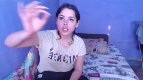 Snapshot of prettyjulliette chatting on March 3, 2:06 pm prettyjulliette online show from March 3, 2:06 pm