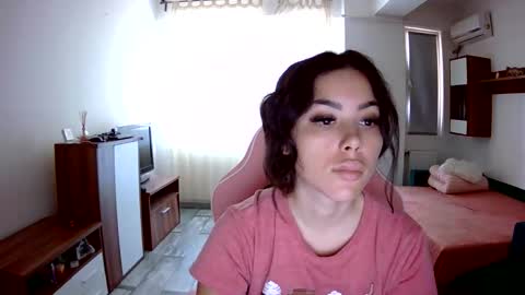 Snapshot of prettyjulliette chatting on September 28, 10:35 am prettyjulliette online show from September 28, 10:35 am