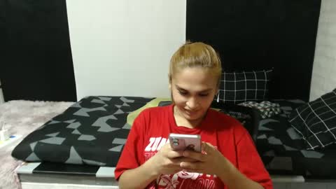 Kate online show from February 8, 9:35 am