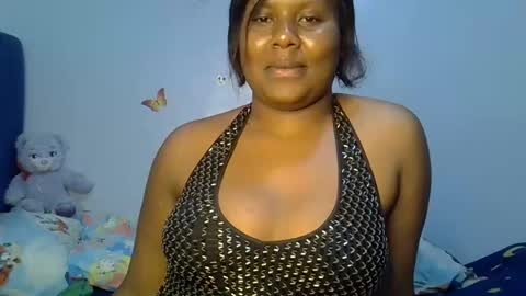 prettymel_ online show from January 9, 10:26 pm