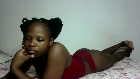 Snapshot of prettymelly_ chatting on March 7, 7:08 am Melly online show from March 7, 7:08 am