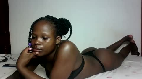 Snapshot of prettymelly_ chatting on March 10, 12:50 am Melly online show from March 10, 12:50 am