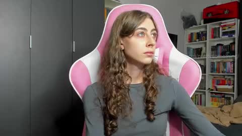 Sophie  next stream will be at Monday  i will wait you guys  online show from February 6, 9:24 am