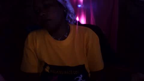 prettytrouble670796 online show from June 5, 9:48 am