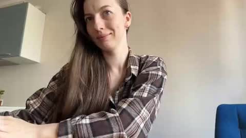 prettyyy_angel online show from March 11, 7:00 am