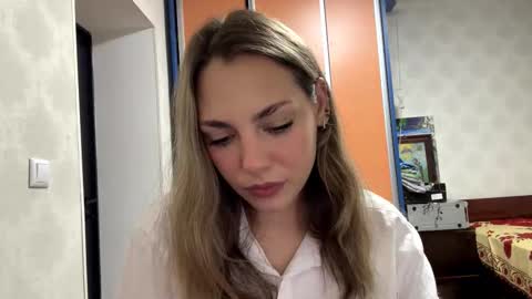 Amelia online show from November 11, 6:43 pm