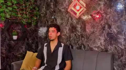 prince_arthur77 online show from February 19, 2:27 pm