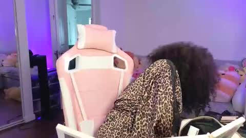 Amber online show from November 29, 1:57 am