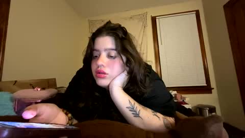 princessviccxo online show from March 27, 8:09 am