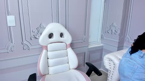 Snapshot of princesslittle_4u chatting on January 29, 7:11 pm online show from January 29, 7:11 pm