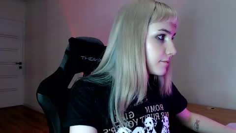 18 y.o online show from February 19, 7:37 pm