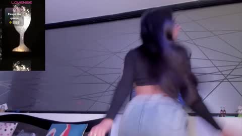 Valentina online show from March 3, 1:23 am