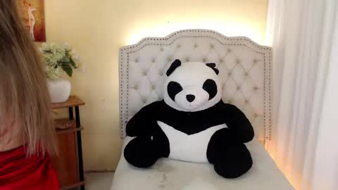 princessyanzy1 online show from February 9, 8:54 am