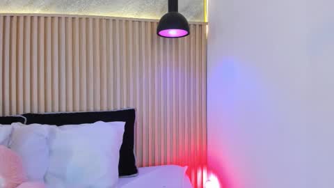 Profana Red online show from March 14, 2:10 pm