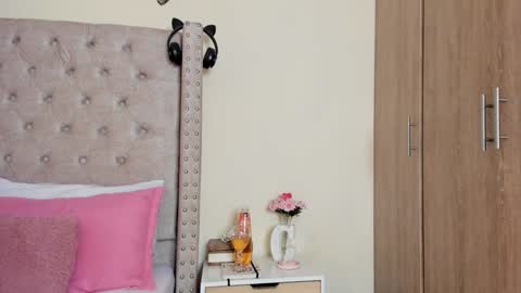 Profana Red online show from December 12, 12:38 am