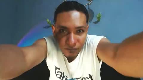 Grande y Gruesa online show from May 18, 3:49 am