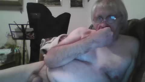 proudwelshman online show from December 11, 12:54 am