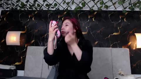 Adris  Juan online show from April 19, 3:07 am