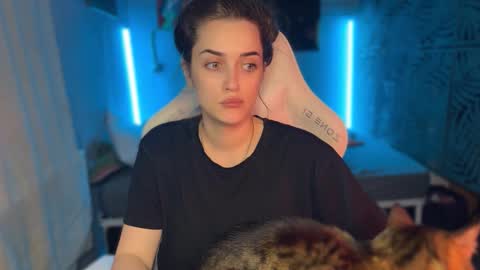 Queen of Pain online show from March 5, 2:09 am