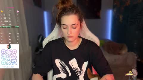 Queen of Pain online show from January 12, 5:03 am