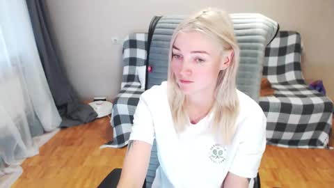 Polly online show from September 15, 12:39 pm