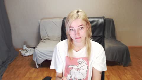 Polly online show from December 17, 12:00 pm