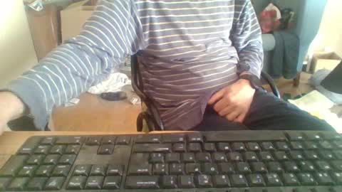 pup_y online show from October 27, 9:42 am