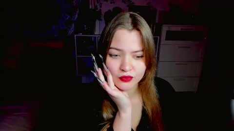 Miss Hanna online show from December 4, 2:05 pm