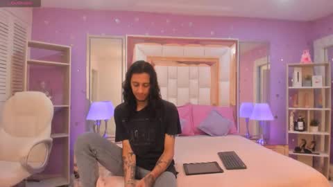 Experienced guys  online show from March 28, 7:48 pm