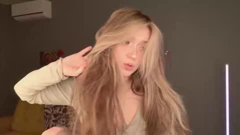 Bella online show from February 26, 5:55 am