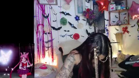 purplekattlyn online show from March 9, 3:44 am