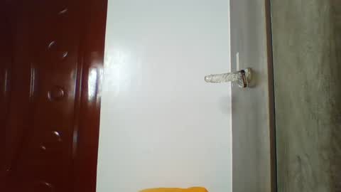 Snapshot of pussiey_tightte chatting on September 18, 5:28 pm Sweetpie online show from September 18, 5:28 pm